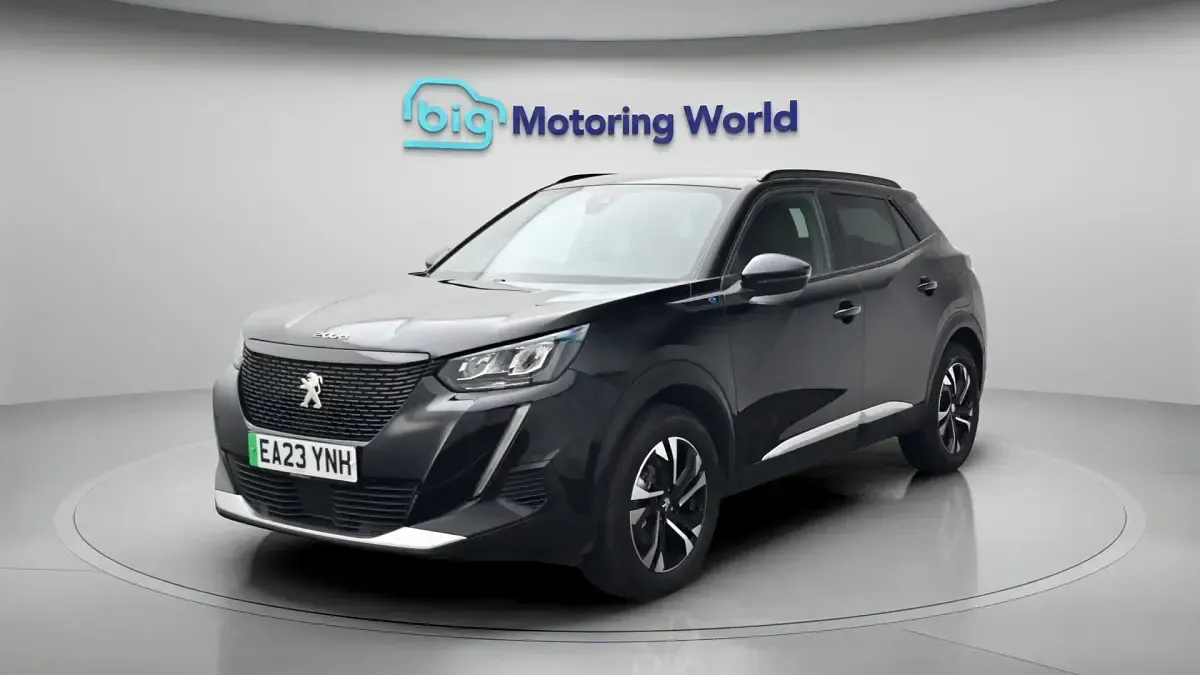 Used Peugeot e-2008 Allure+ 100 kW (136 HP) 2023 SUV