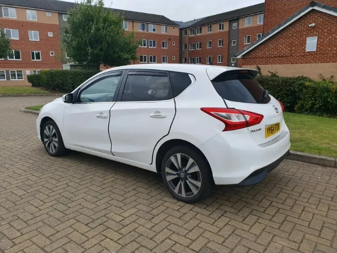 Used Nissan Pulsar N-TEC 115 HP (84 kW) 2014 White Hatchback