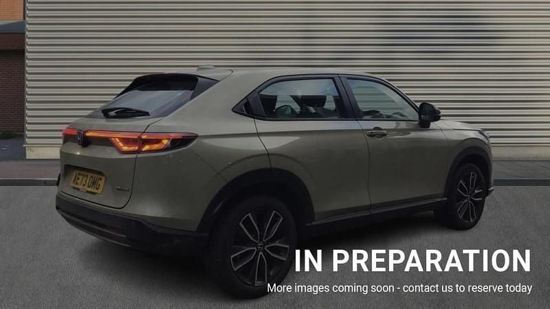 Used Honda HR-V Elegance 131 HP (96 kW) 2023 Beige SUV