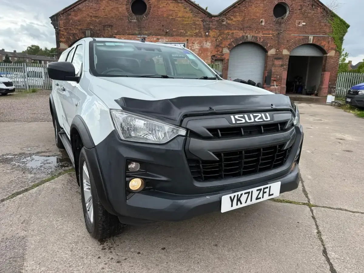 Second-hand Isuzu D-Max 164 CP (120 kW) 2021 Alb Pickup