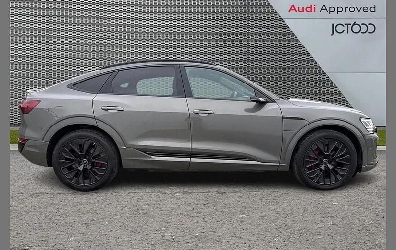 Used Audi Q8 e-tron Advanced 300 kW (408 HP) 2023 Grey SUV