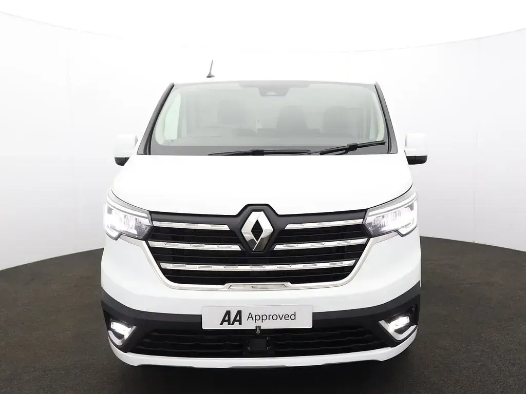 Used Renault Trafic 2022 White MPV