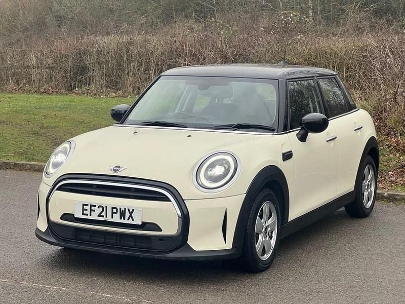 White Used 2021 Mini Cooper Classic Hatchback | £10,000 (Super price) - Image 1/4