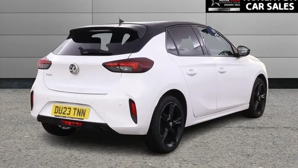 Used Vauxhall Corsa 75 HP (55 kW) 2023 White Hatchback
