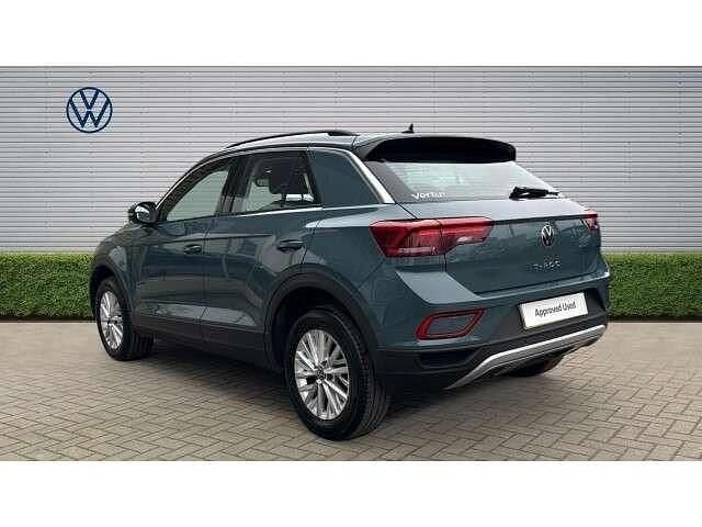 Used VW T-Roc Life 116 HP (85 kW) 2024 Blue SUV