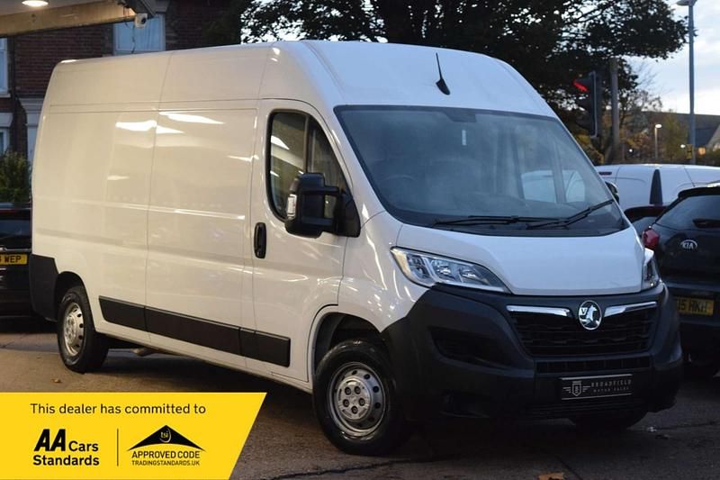 White Used 2024 Vauxhall Movano Van | £20,700 (Expensive) - Image 1/4