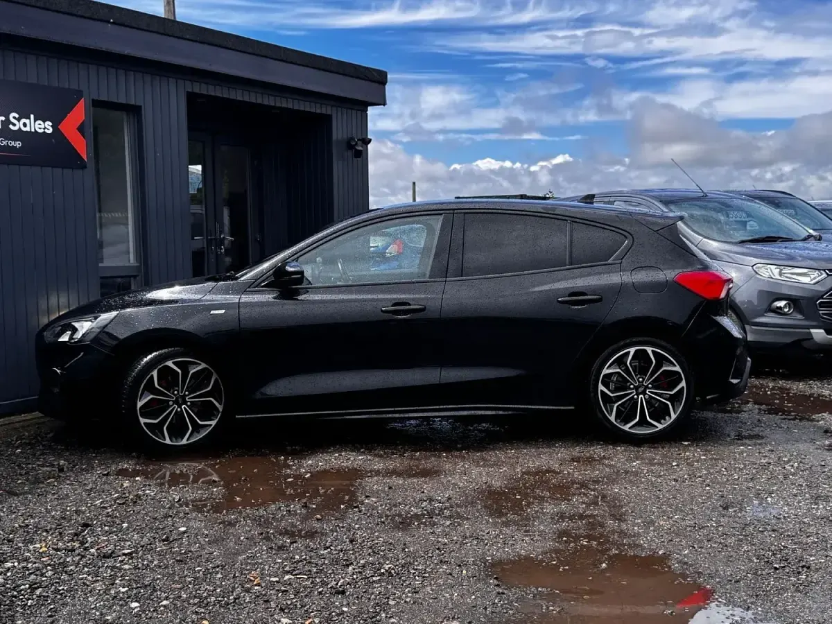 Used Ford Focus ST-Line X 125 HP (91 kW) 2018 Black Hatchback