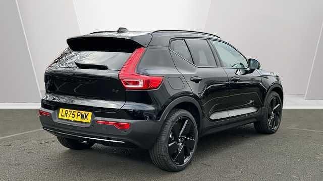 Used Volvo XC40 Plus 194 HP (142 kW) 2026 SUV