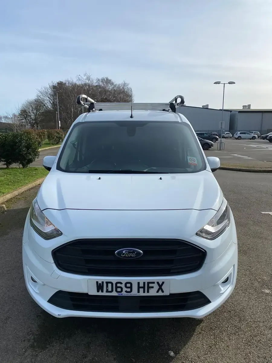 Used Ford Transit Connect Limited 120 HP (88 kW) 2019 White MPV
