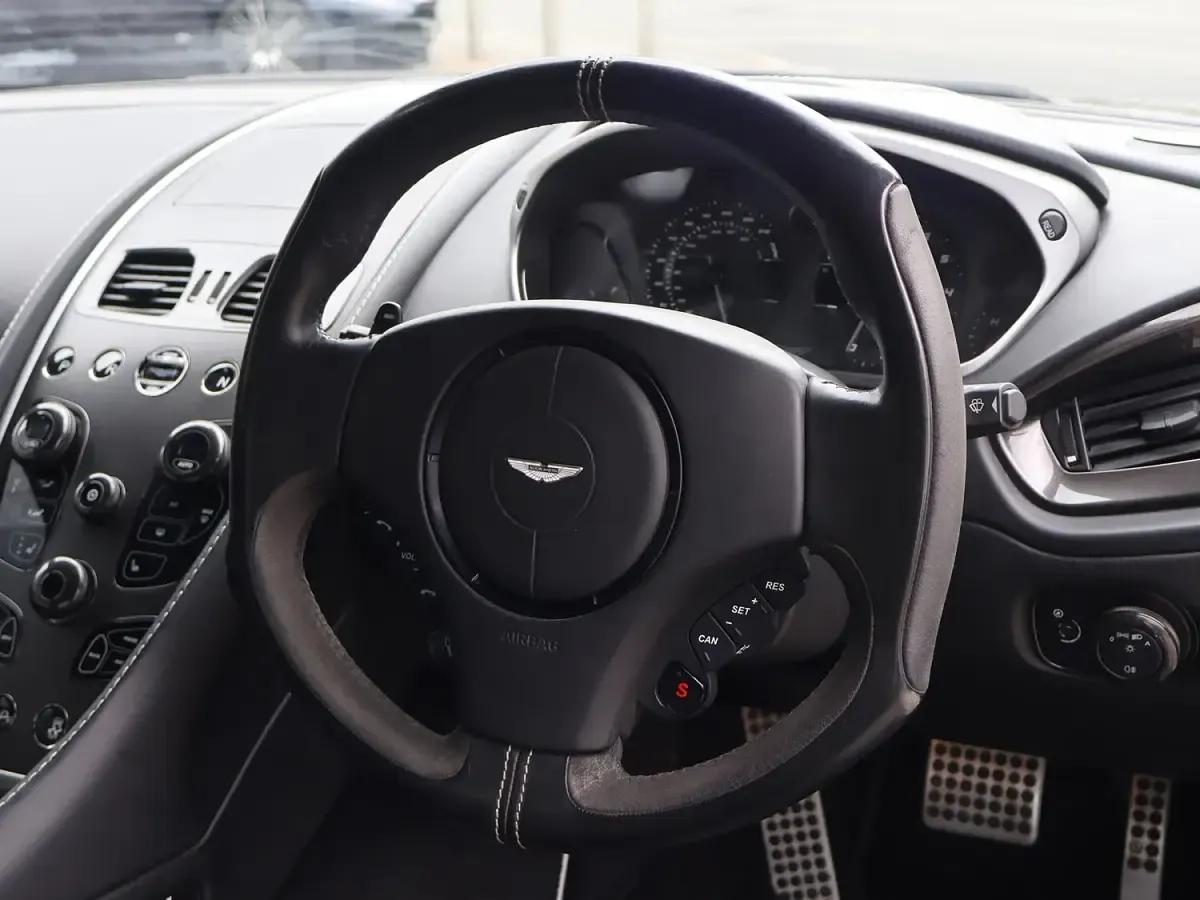 Used Aston Martin Vanquish 2013 Silver Coupe