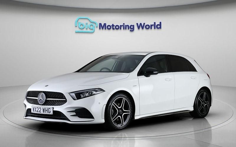 Used Mercedes A180 Executive 136 HP (100 kW) 2022 White Hatchback