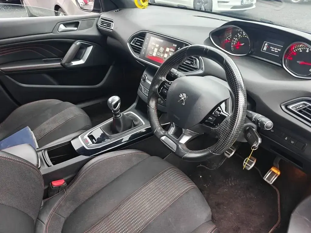 Second-hand Peugeot 308 SW GT-line 120 CP (88 kW) 2016 Albastru Break