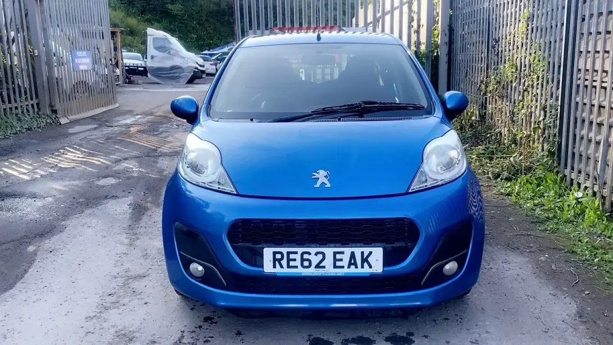Used Peugeot 107 Active 68 HP (50 kW) 2012 Blue Hatchback