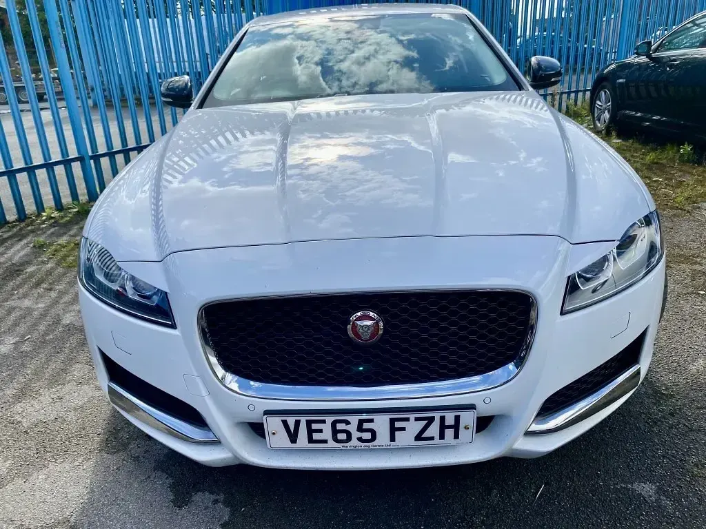 Second-hand Jaguar XF Portfolio 180 CP (132 kW) 2015 Alb Berlinǎ