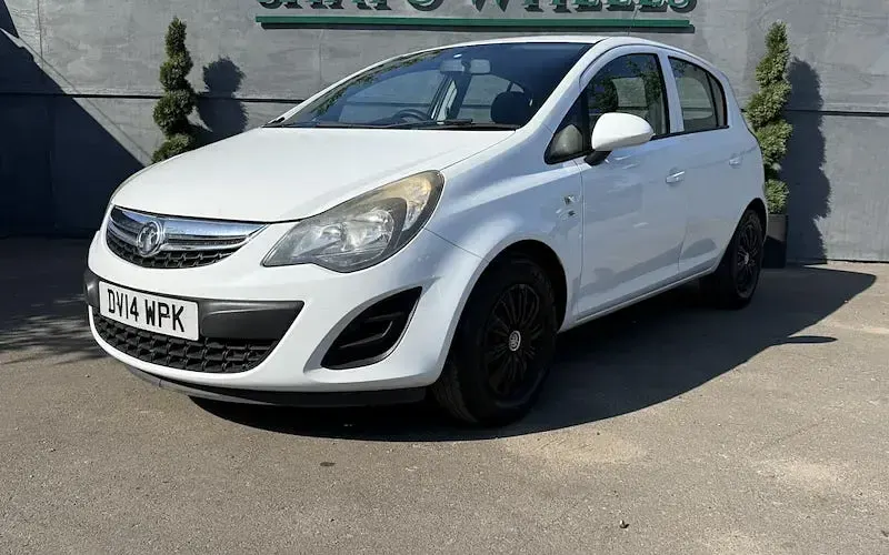 Used Vauxhall Corsa S 65 HP (47 kW) 2014 Hatchback