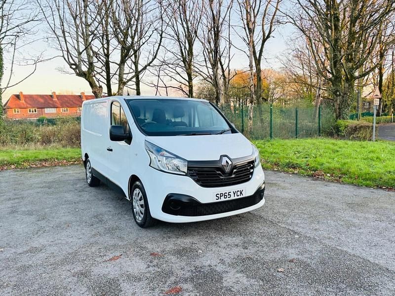 White Used 2015 Renault Trafic Business Van | £7,750 (Super price) - Image 1/4