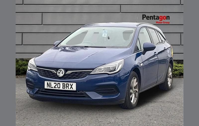 Used Vauxhall Astra Business Edition 128 HP (94 kW) 2020 Blue Estate