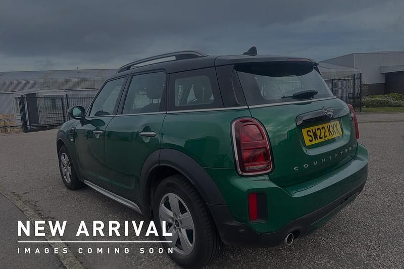 Usado Mini Cooper Countryman Classic 134 CV (98 kW) 2022 Verde SUV