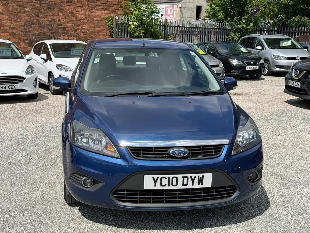 Used Ford Focus Zetec 2010 Blue Hatchback
