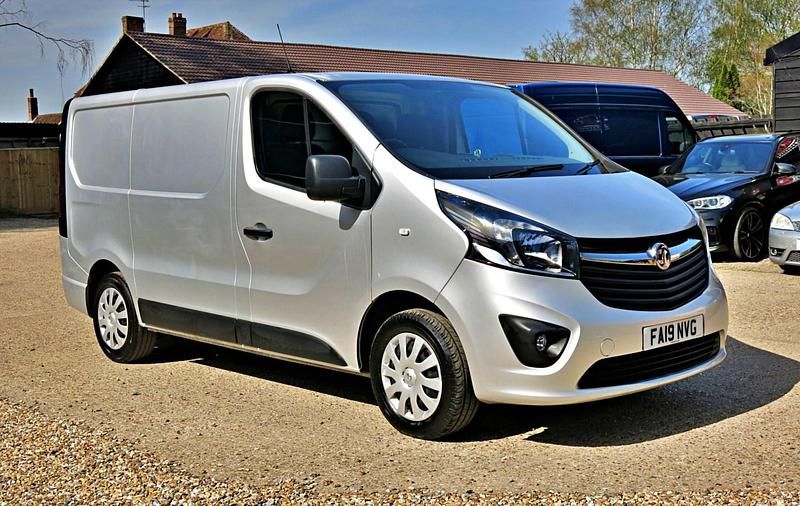 Used Vauxhall Vivaro Sportive 120 HP (88 kW) 2019 Silver MPV