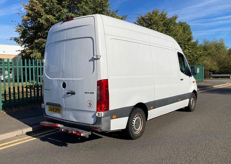Usado Mercedes Sprinter 2019 Branco Van