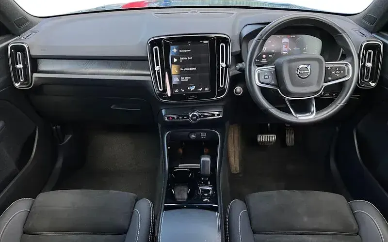 Used Volvo XC40 Plus 211 HP (155 kW) 2022 Blue SUV