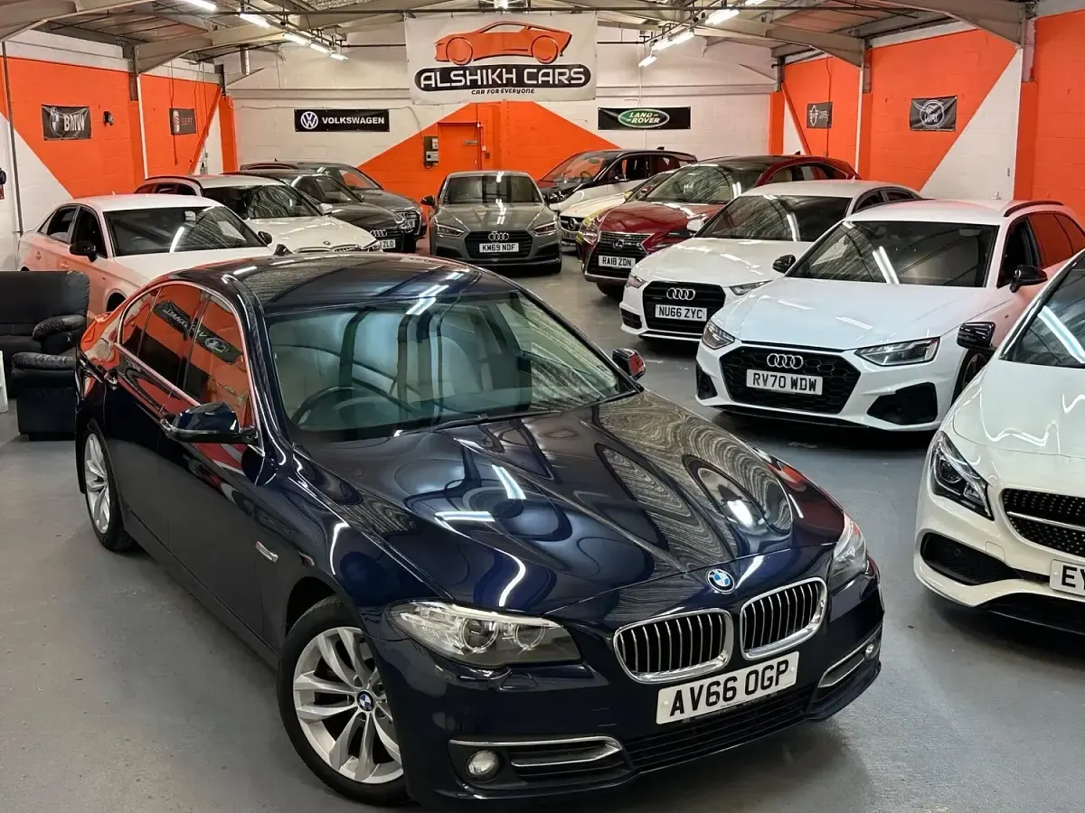 Used BMW 520 Luxury Line 190 HP (139 kW) 2016 Blue Sedan