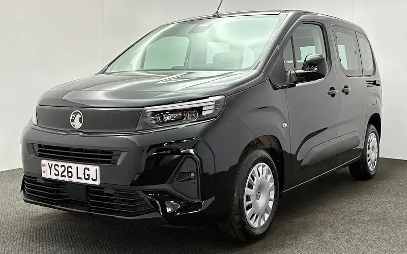 New Vauxhall Combo Design Edition 101 HP (74 kW) 2026 MPV
