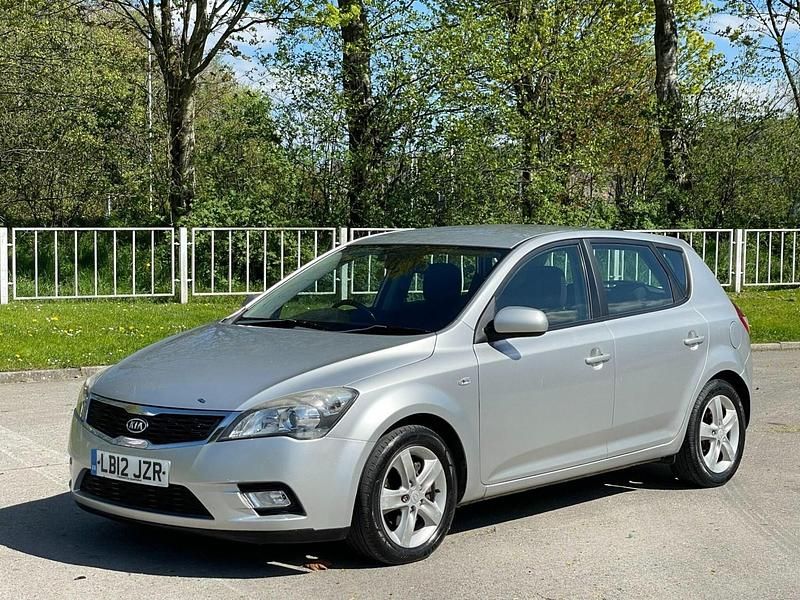 Used Kia Ceed 2012 Silver Hatchback