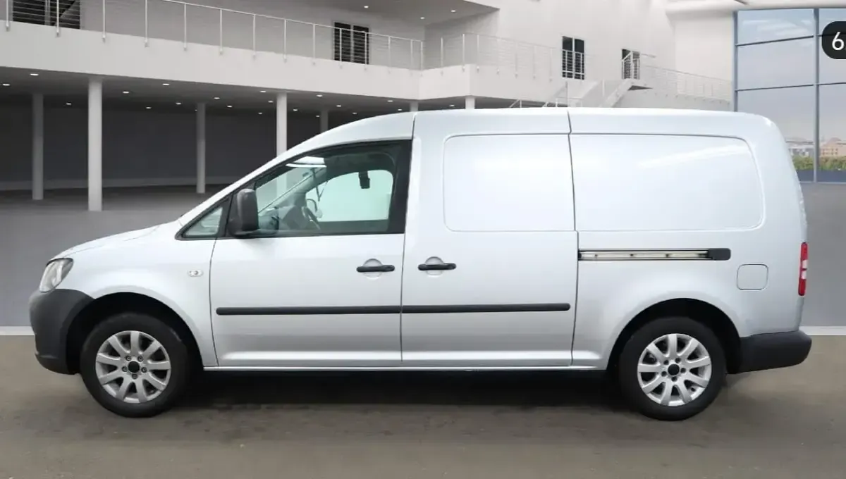 Used VW Caddy Maxi 102 HP (75 kW) 2012 Silver MPV