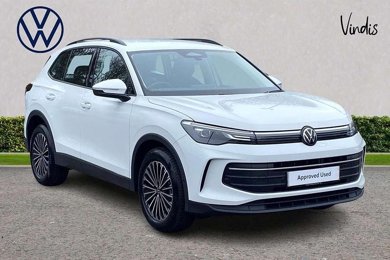 White Used 2025 VW Tiguan Life SUV | £32,472 (Expensive) - Image 1/3