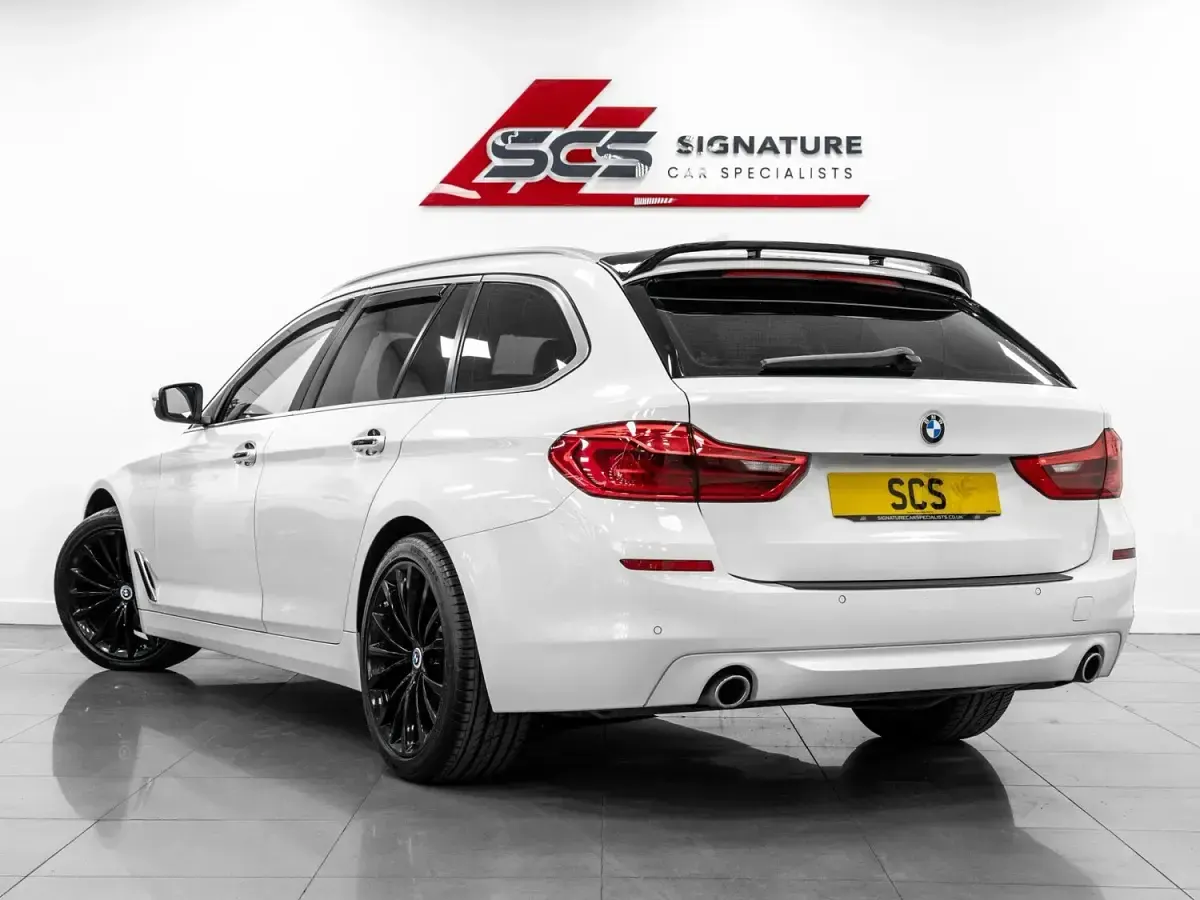 Used BMW 520 Comfort Edition 190 HP (139 kW) 2017 White Estate