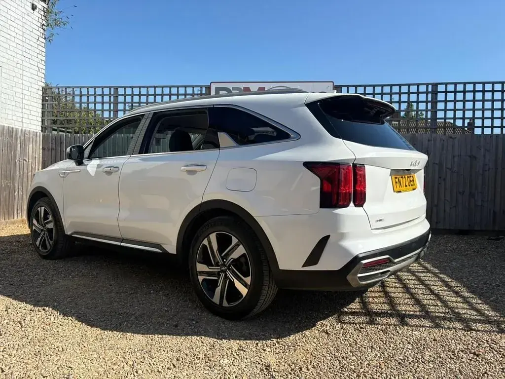 Begagnad Kia Sorento 230 HK (169 kW) 2022 Vit SUV