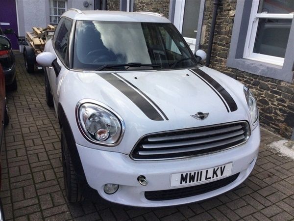 White Used 2011 Mini Cooper D Hatchback | £4,495 (Fair price) - Image 1/1