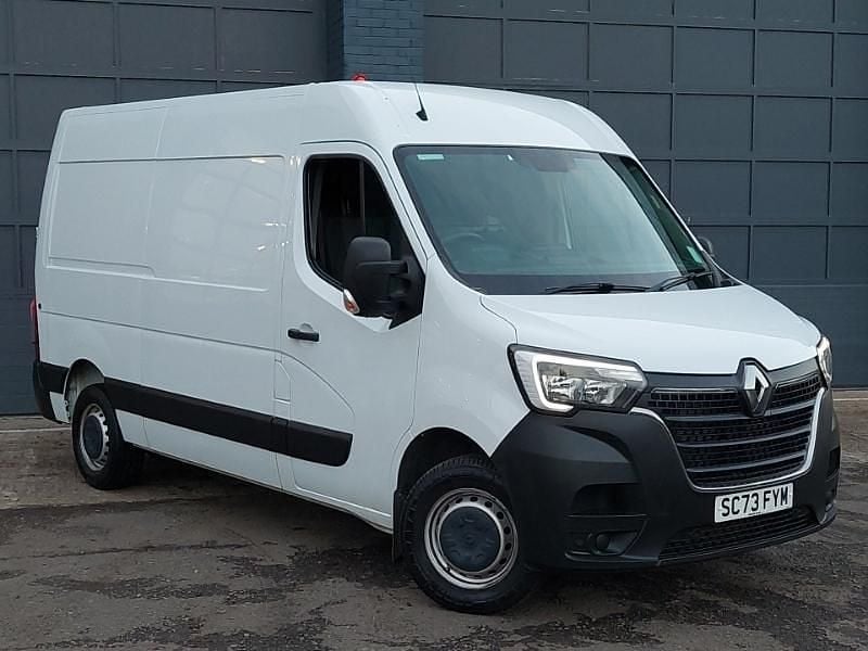 White Used 2023 Renault Master Van | £16,298 (Good price) - Image 1/4