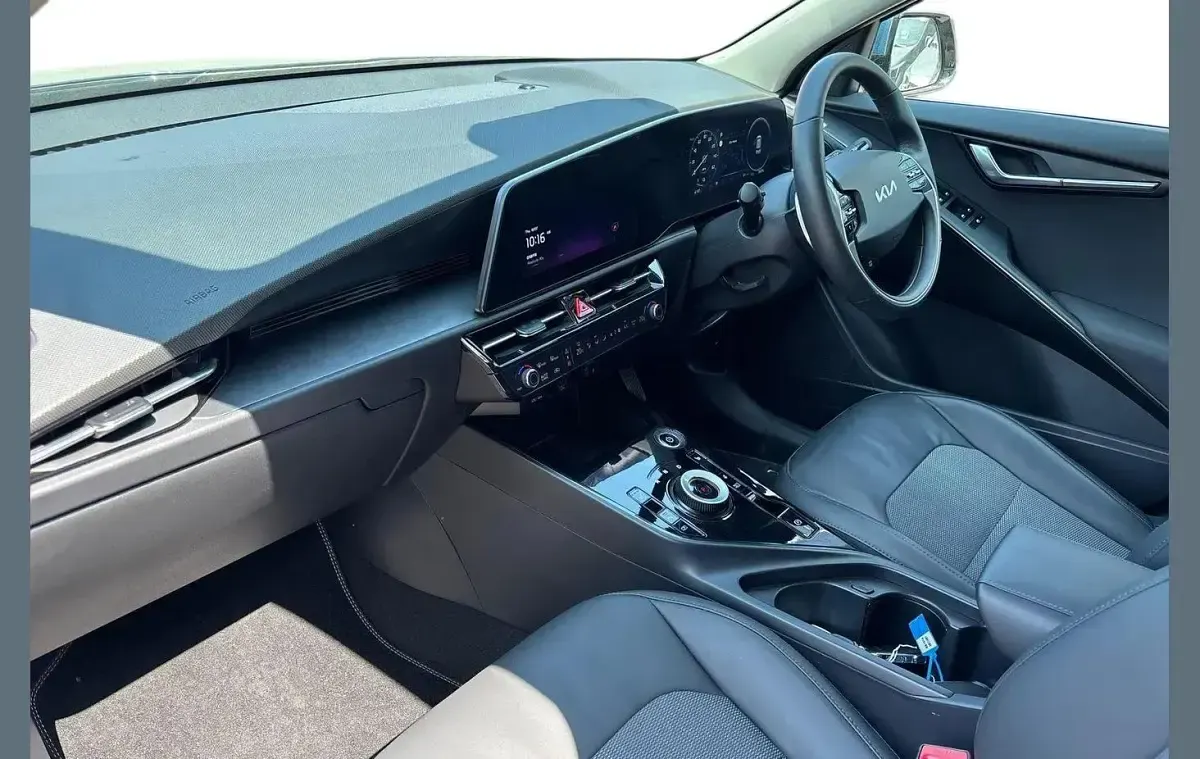 Used Kia e-Niro 150 kW (204 HP) 2023 Mineral blue SUV