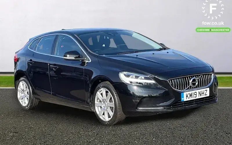 Used Volvo V40 Inscription 152 HP (111 kW) 2019 Hatchback