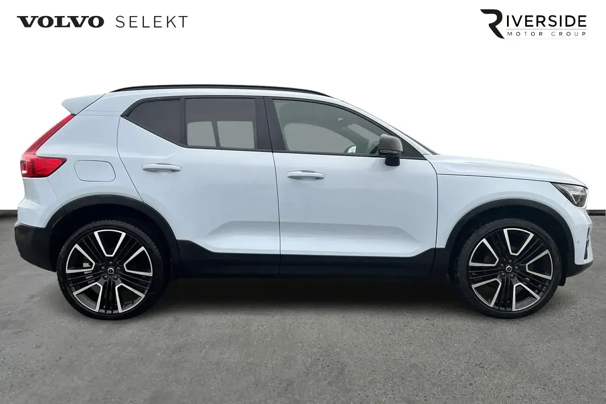 Usado Volvo XC40 Ultra 2025 Azul SUV