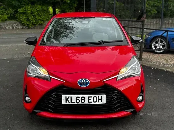 Used Toyota Yaris Hybrid 2019 Red Hatchback