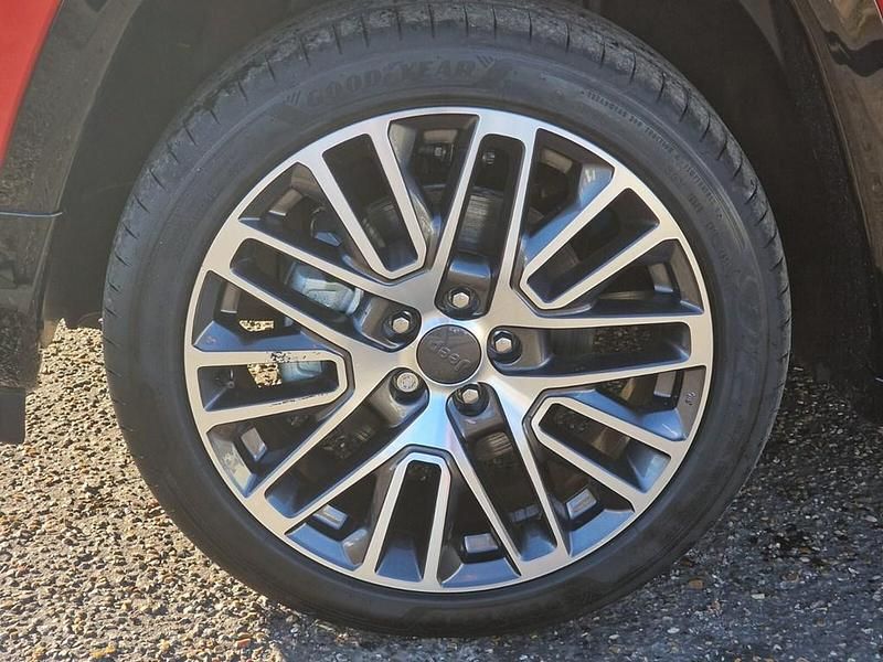 Used Jeep Compass Altitude 130 HP (95 kW) 2024 Red/black SUV