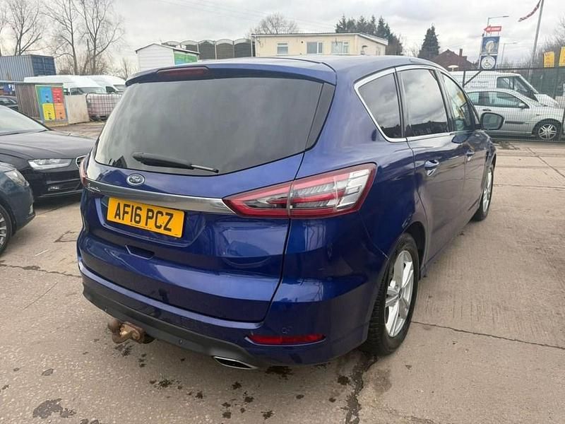 Used Ford S-MAX Titanium 180 HP (132 kW) 2016 Blue MPV