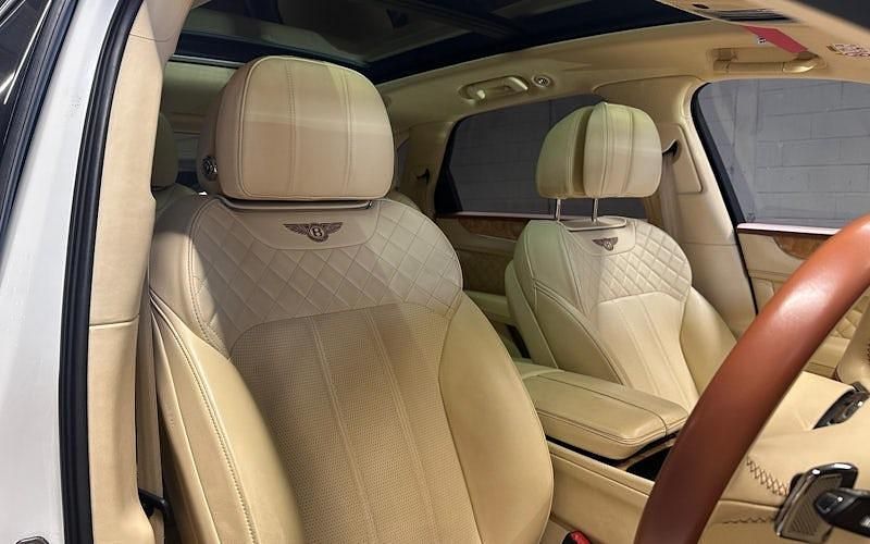 Used Bentley Bentayga 608 HP (447 kW) 2018 SUV
