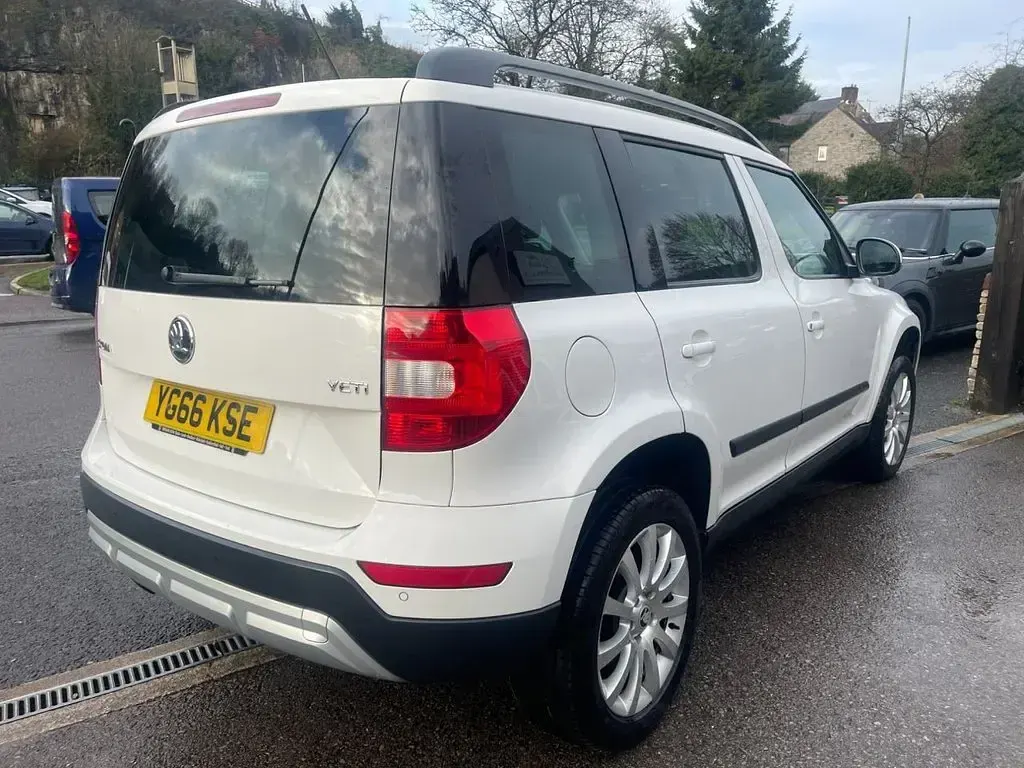 Used Skoda Yeti SE 2016 White SUV