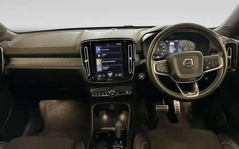 Used Volvo XC40 R-Design 190 HP (139 kW) 2019 Grey SUV