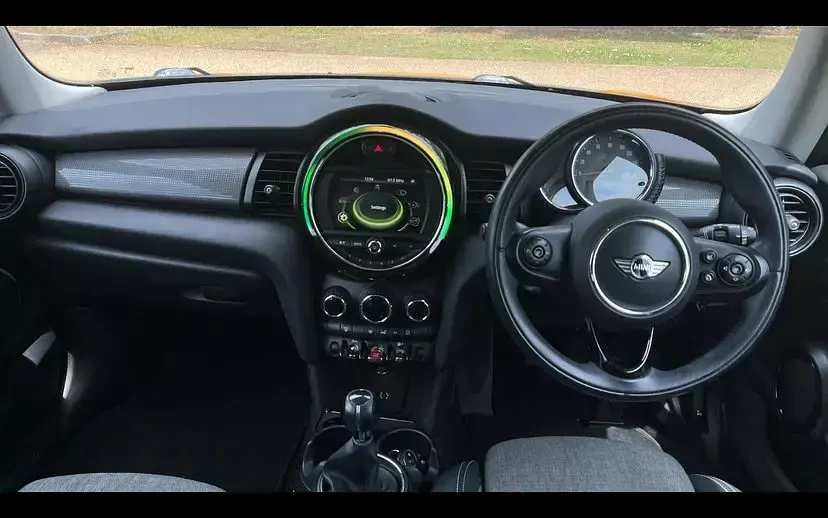 Used Mini Cooper Hatch 134 HP (98 kW) 2014 Orange Hatchback