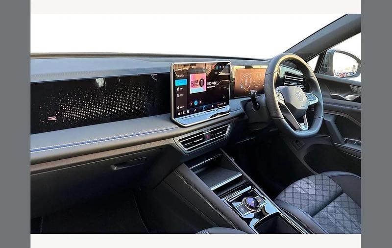 Used VW Tiguan R-line 150 HP (110 kW) 2025 Grey SUV