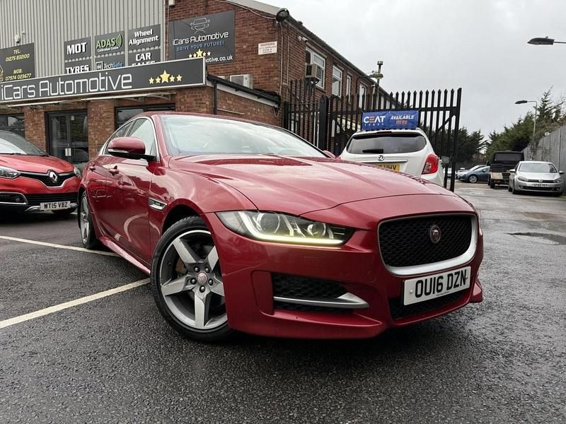 Used Jaguar XE R-Sport 240 HP (176 kW) 2016 Red Sedan
