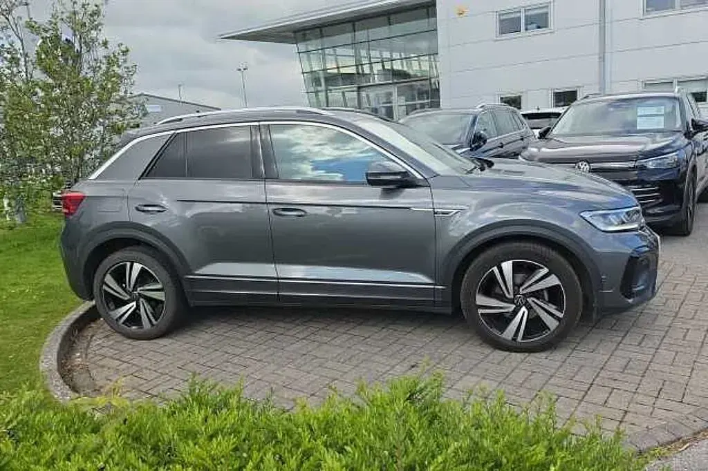 Usado VW T-Roc R-line 150 HP (110 kW) 2023 Preto SUV