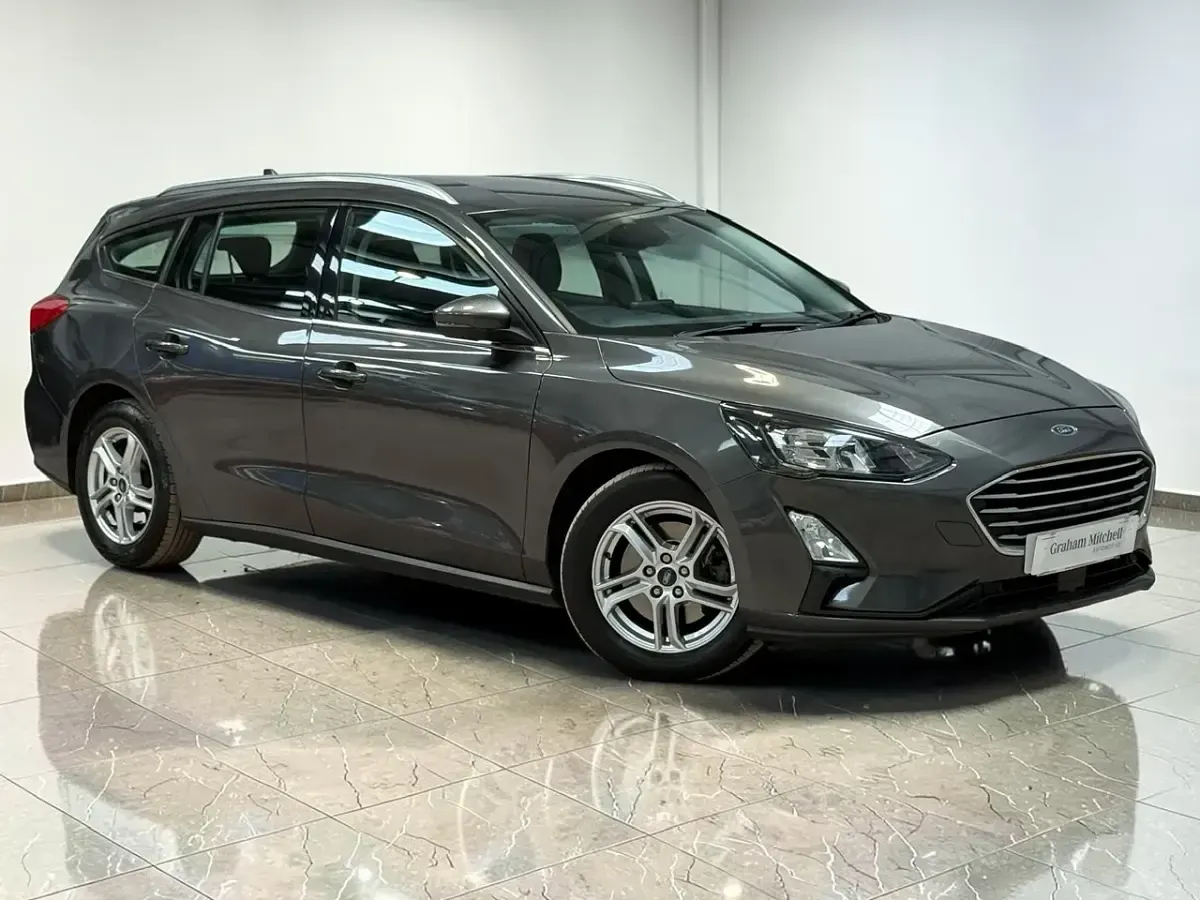 Used Ford Focus Zetec 95 HP (69 kW) 2020 Grey Estate