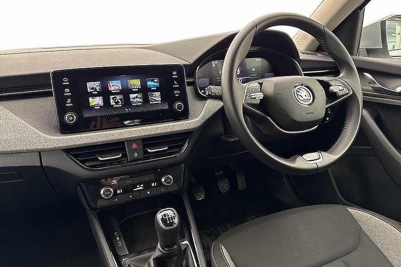 Used Skoda Kamiq SE 85 HP (62 kW) 2024 Brilliant silver metallic SUV